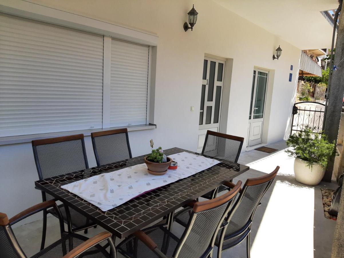 Apartment Luna Трогір Екстер'єр фото